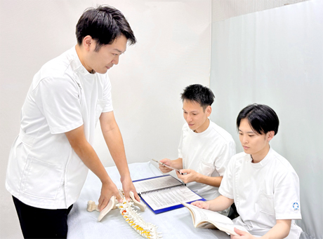 施術スタッフカンファレンス